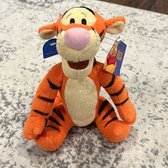 Retired Vintage New with tags Applause TIGGER Disney Winnie the Pooh Pal Plush - Picture 1 of 8
